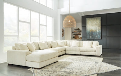 Lindyn Sectional with Chaise - Pierce Furniture Gallery
