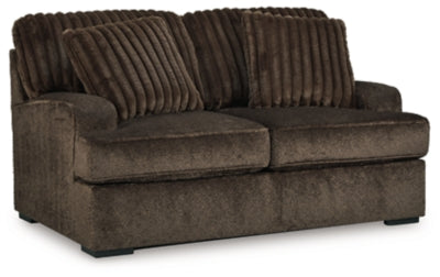 Aylesworth Loveseat - Pierce Furniture Gallery