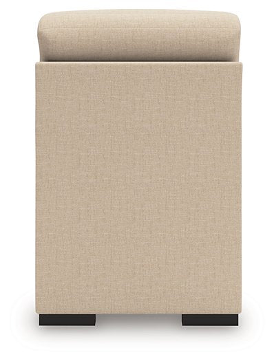 LadyMae Sectional with Chaise - Pierce Furniture Gallery