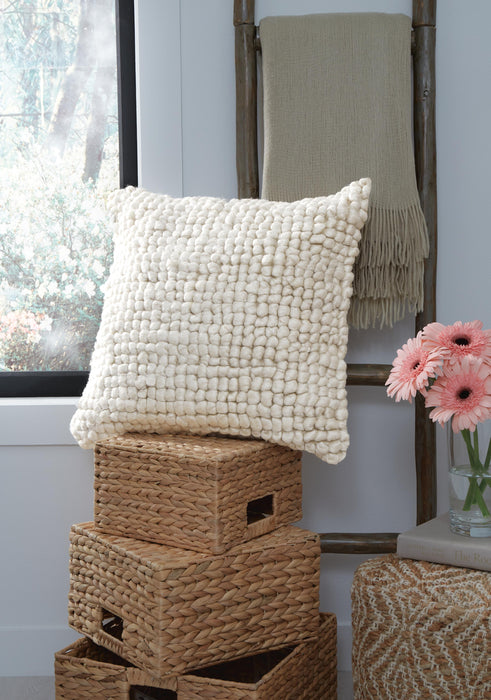 Aavie Pillow - Pierce Furniture Gallery