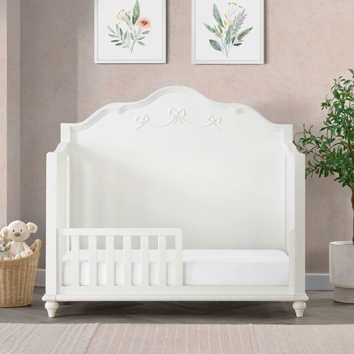 Alana Crib with Guardrails in White