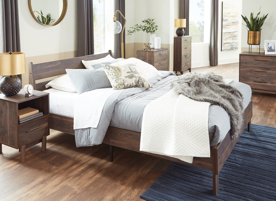 Calverson Bed - Pierce Furniture Gallery