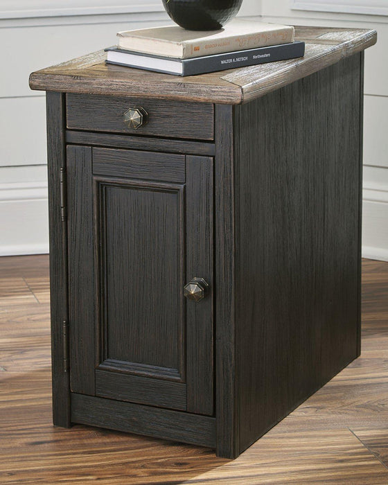 Tyler Creek End Table Set - Pierce Furniture Gallery