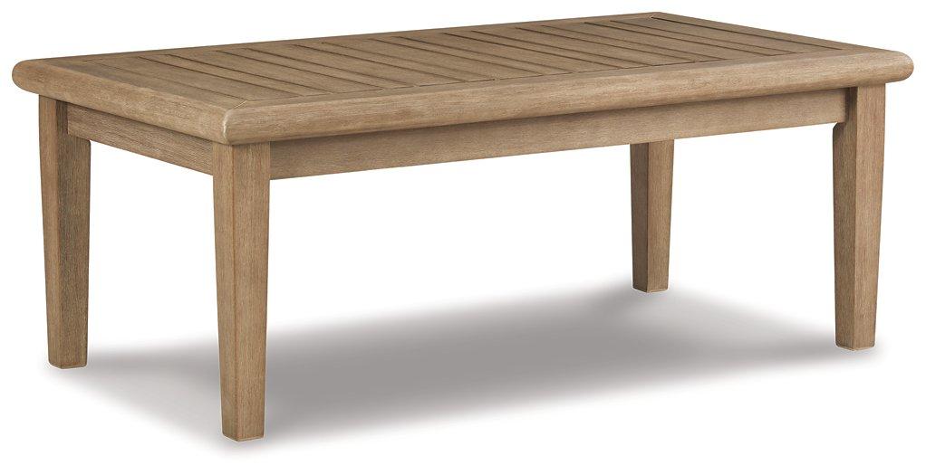 Gerianne Coffee Table - Pierce Furniture Gallery