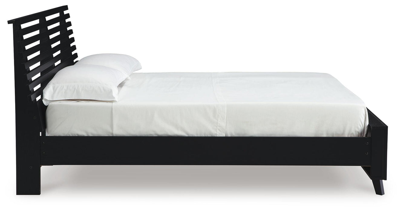 Danziar Queen Slat Bed - Pierce Furniture Gallery