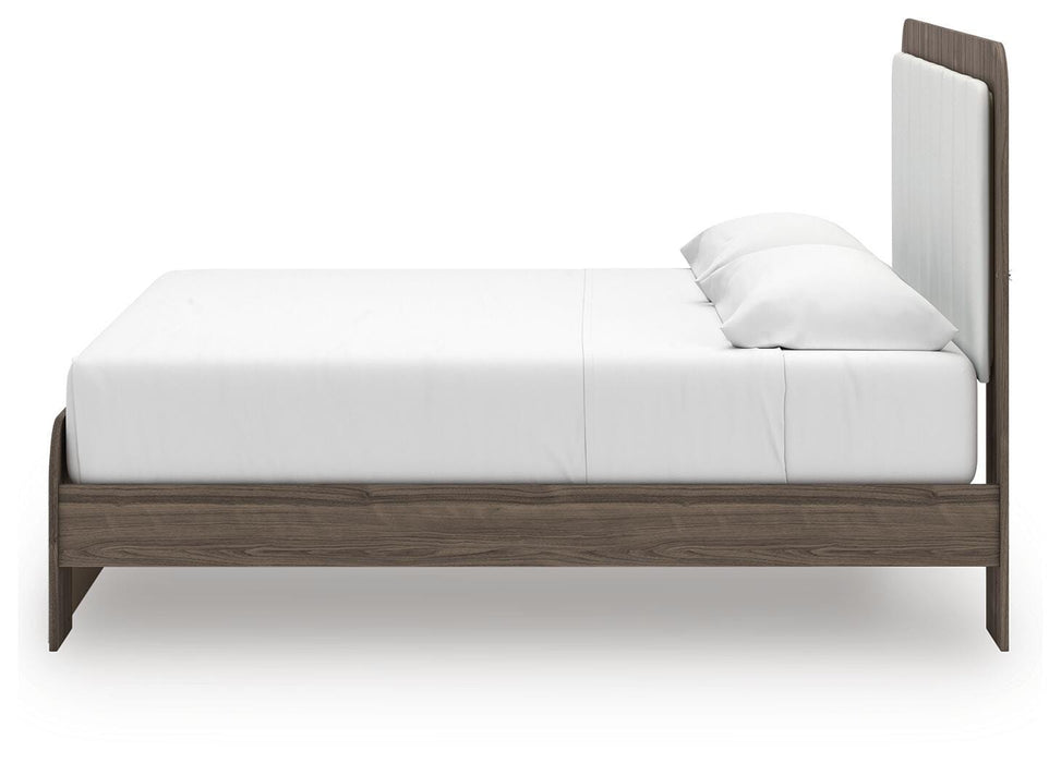 Kendanport Upholstered Bed - Pierce Furniture Gallery