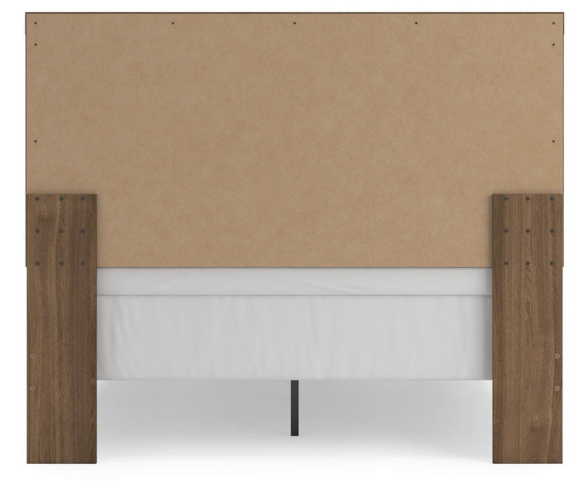 Broachmyn Bed - Pierce Furniture Gallery