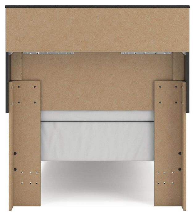 Broachmyn Bed - Pierce Furniture Gallery