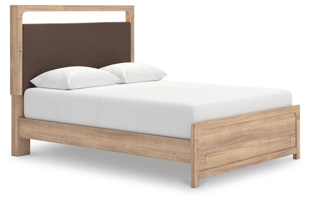Kinlanni Upholstered Bed - Pierce Furniture Gallery