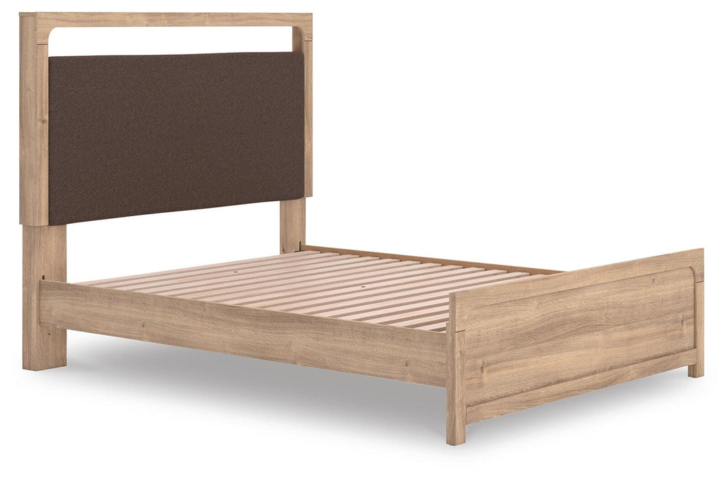 Kinlanni Upholstered Bed - Pierce Furniture Gallery
