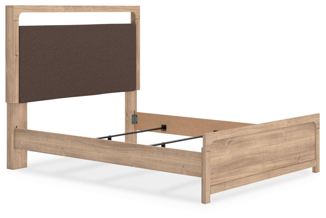 Kinlanni Upholstered Bed - Pierce Furniture Gallery