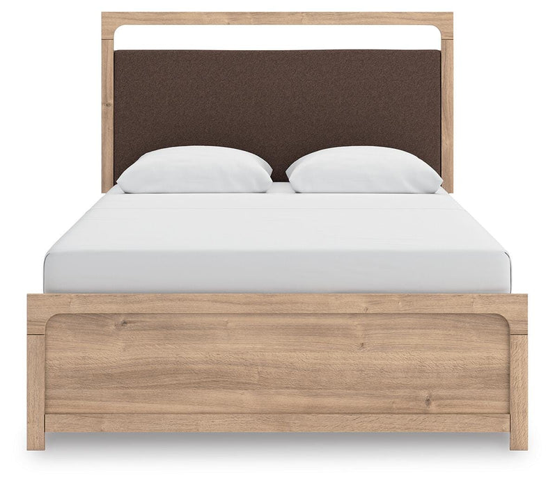 Kinlanni Upholstered Bed - Pierce Furniture Gallery
