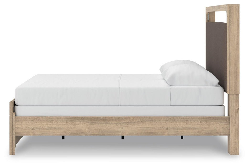 Kinlanni Upholstered Bed - Pierce Furniture Gallery
