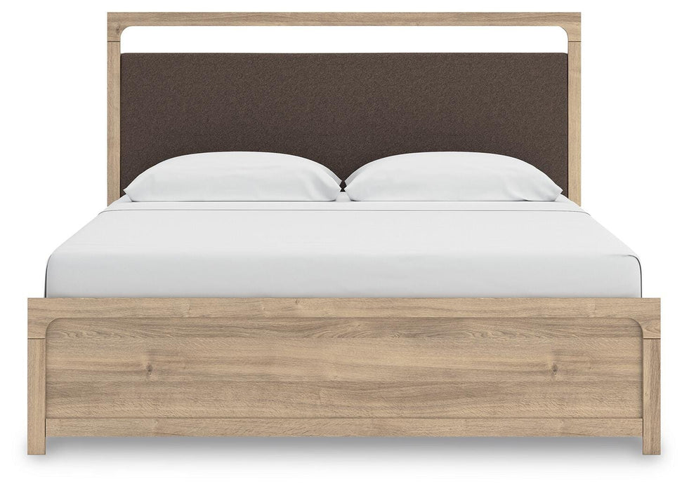 Kinlanni Upholstered Bed - Pierce Furniture Gallery