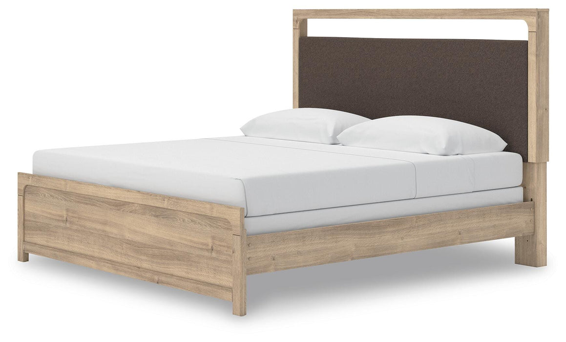 Kinlanni Upholstered Bed - Pierce Furniture Gallery