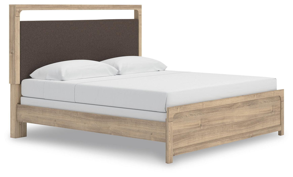 Kinlanni Upholstered Bed - Pierce Furniture Gallery