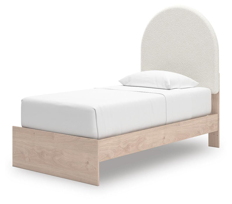 Arloster Upholstered Bed - Pierce Furniture Gallery