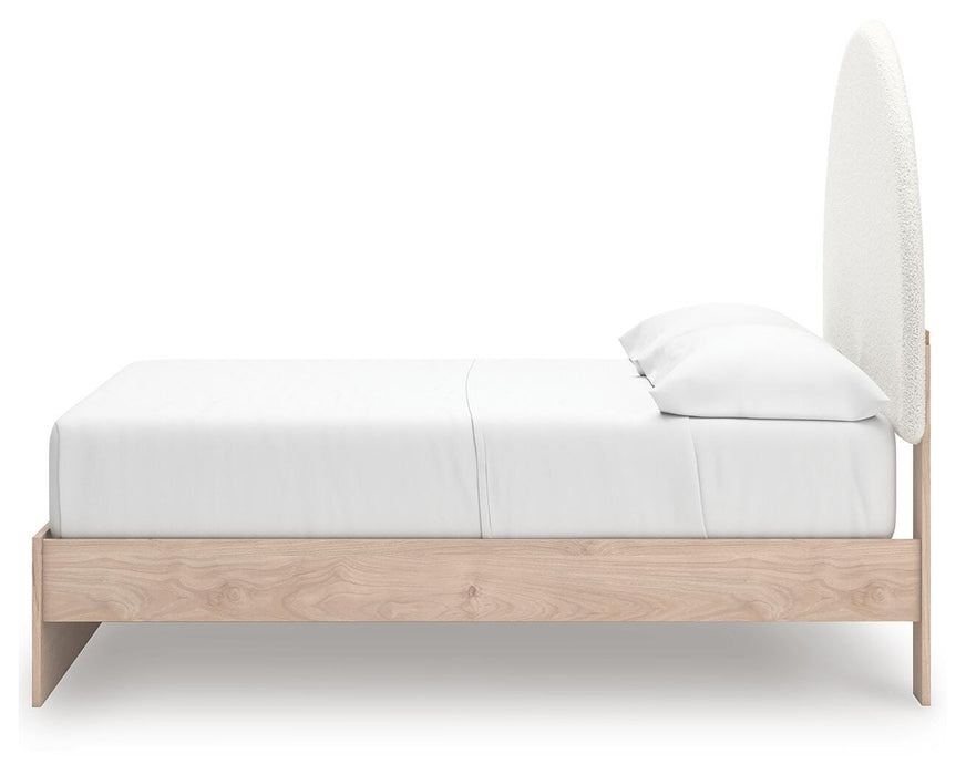Arloster Upholstered Bed - Pierce Furniture Gallery