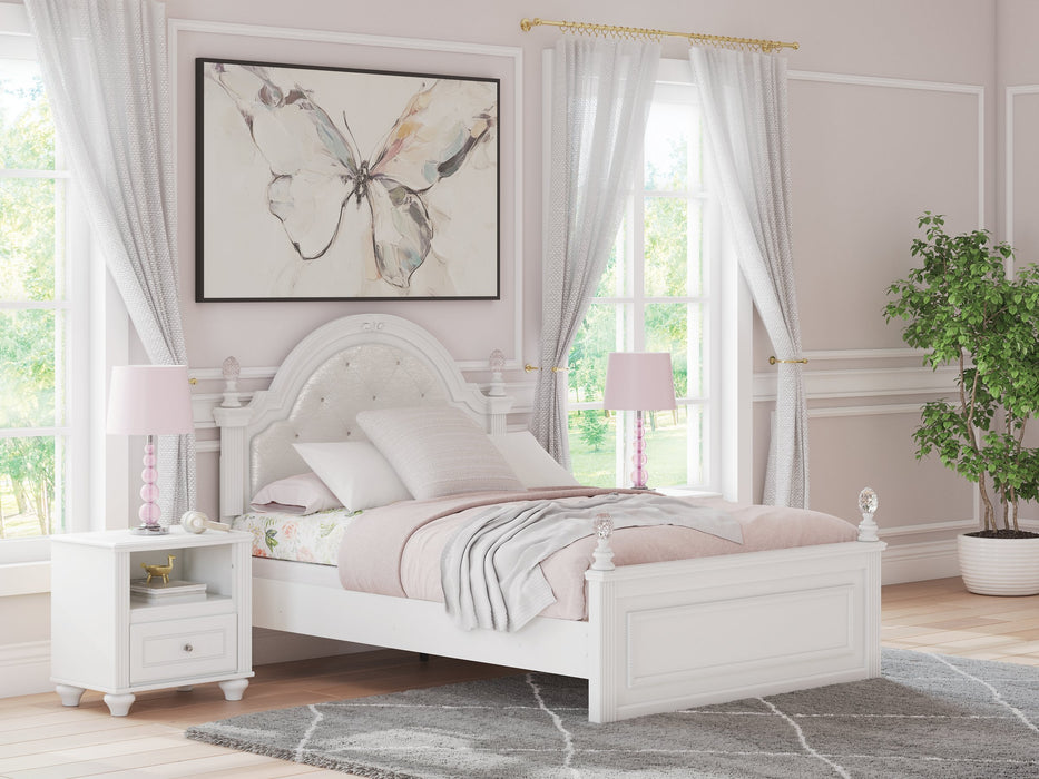 Kozlani Upholstered Bed - Pierce Furniture Gallery