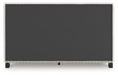 Zuraleus Bed - Pierce Furniture Gallery