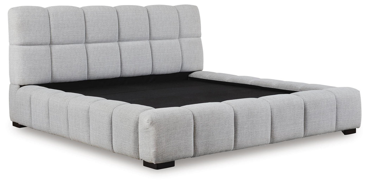 Grendusk Upholstered Bed - Pierce Furniture Gallery