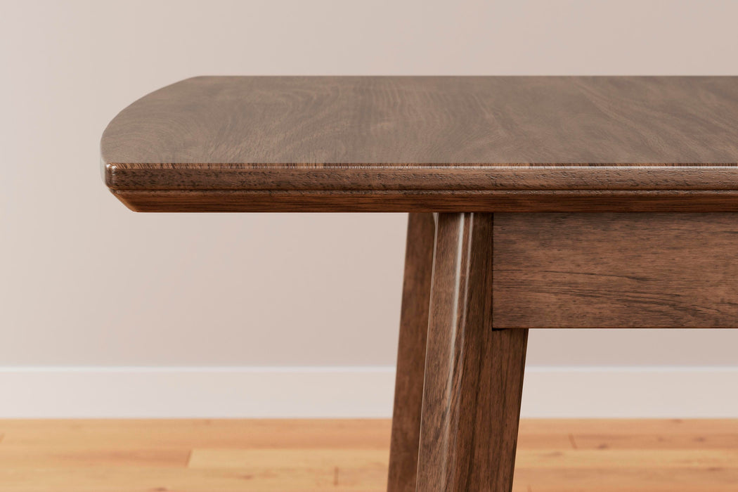 Lyncott Dining Room Set - Pierce Furniture Gallery