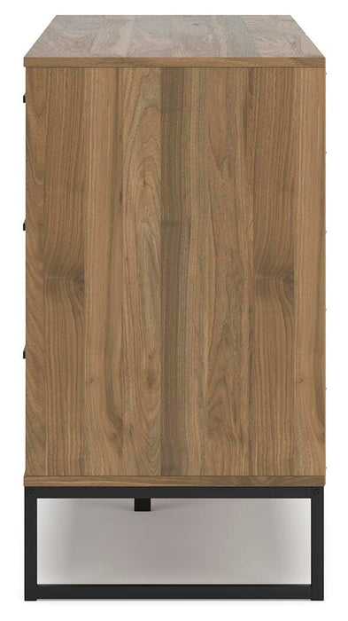 Deanlow Bedroom Package - Pierce Furniture Gallery