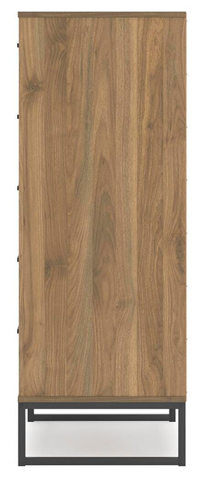 Deanlow Chest of Drawers - Pierce Furniture Gallery