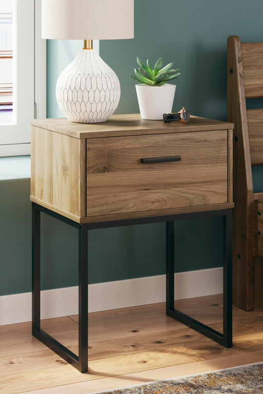 Deanlow Nightstand - Pierce Furniture Gallery