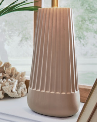 Dellner Table Lamp - Pierce Furniture Gallery