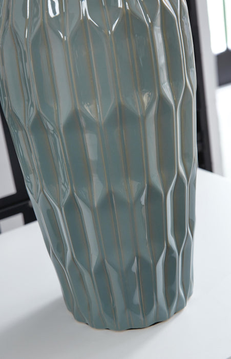 Hadbury Table Lamp (Set of 2) - Pierce Furniture Gallery