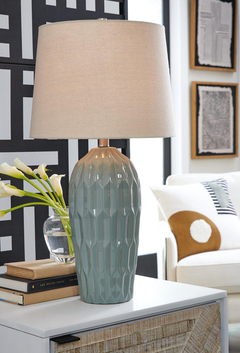 Hadbury Table Lamp (Set of 2) - Pierce Furniture Gallery
