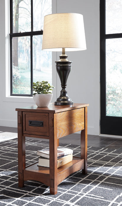 Breegin Chairside End Table - Pierce Furniture Gallery