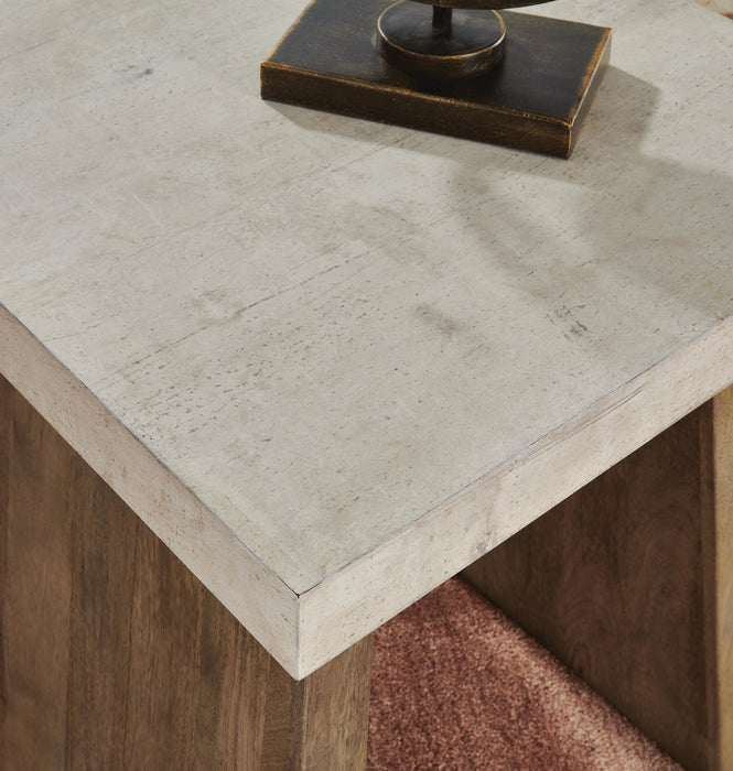 Brendalhouse End Table - Pierce Furniture Gallery